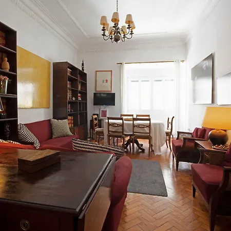 Prázdninový dům Traditional With Garden *