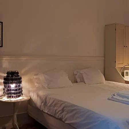 Traditional With Garden ליסבון