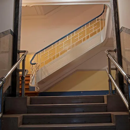 Traditional With Garden בית נופש ליסבון