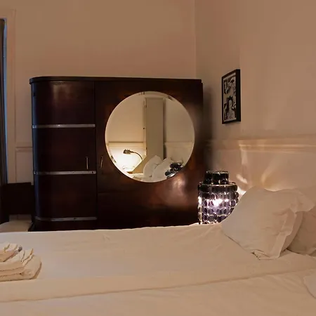 Traditional With Garden בית נופש